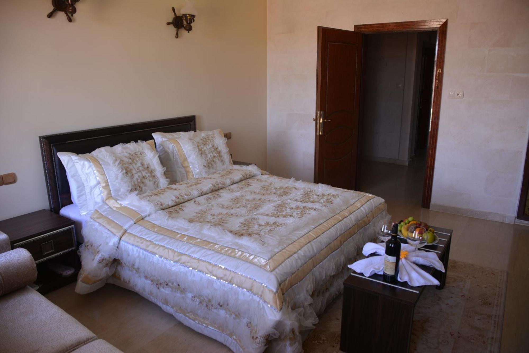 Turabdin Hotel Midyat Phòng bức ảnh